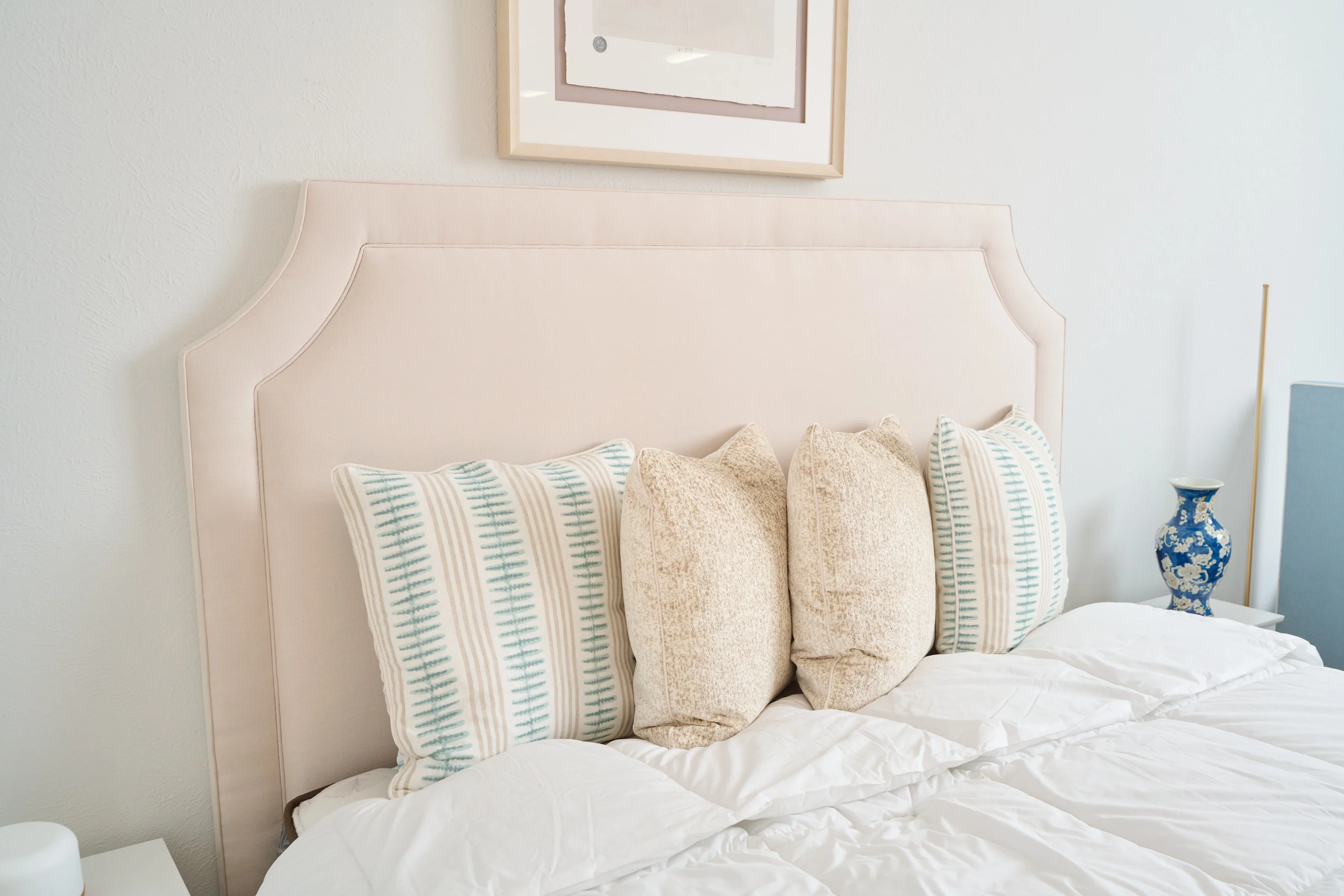 65"H King Upholstered Platform Bed - Scalloped Legs - Beige Woven Fabric Self Welted - Image 7